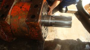 Hydraulic and electro Hydraulic cranes maintenance