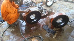 Hydraulic and electro Hydraulic cranes maintenance